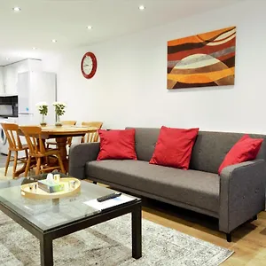 https://stylish-2-bedroom-apartment-in-the-heart-of-greenwich.cambridgehotelsuk.com